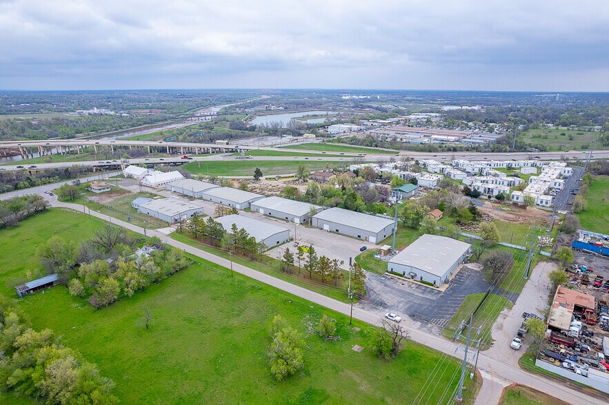 340 S Eckroat St, Oklahoma City, OK for lease - Building Photo - Image 1 of 94