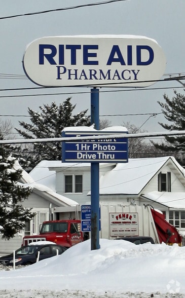 2616 Brewerton Rd, Mattydale, NY for lease - Building Photo - Image 2 of 11