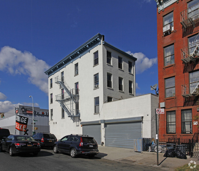 629 Classon Ave, Brooklyn, NY for lease - Building Photo - Image 2 of 3