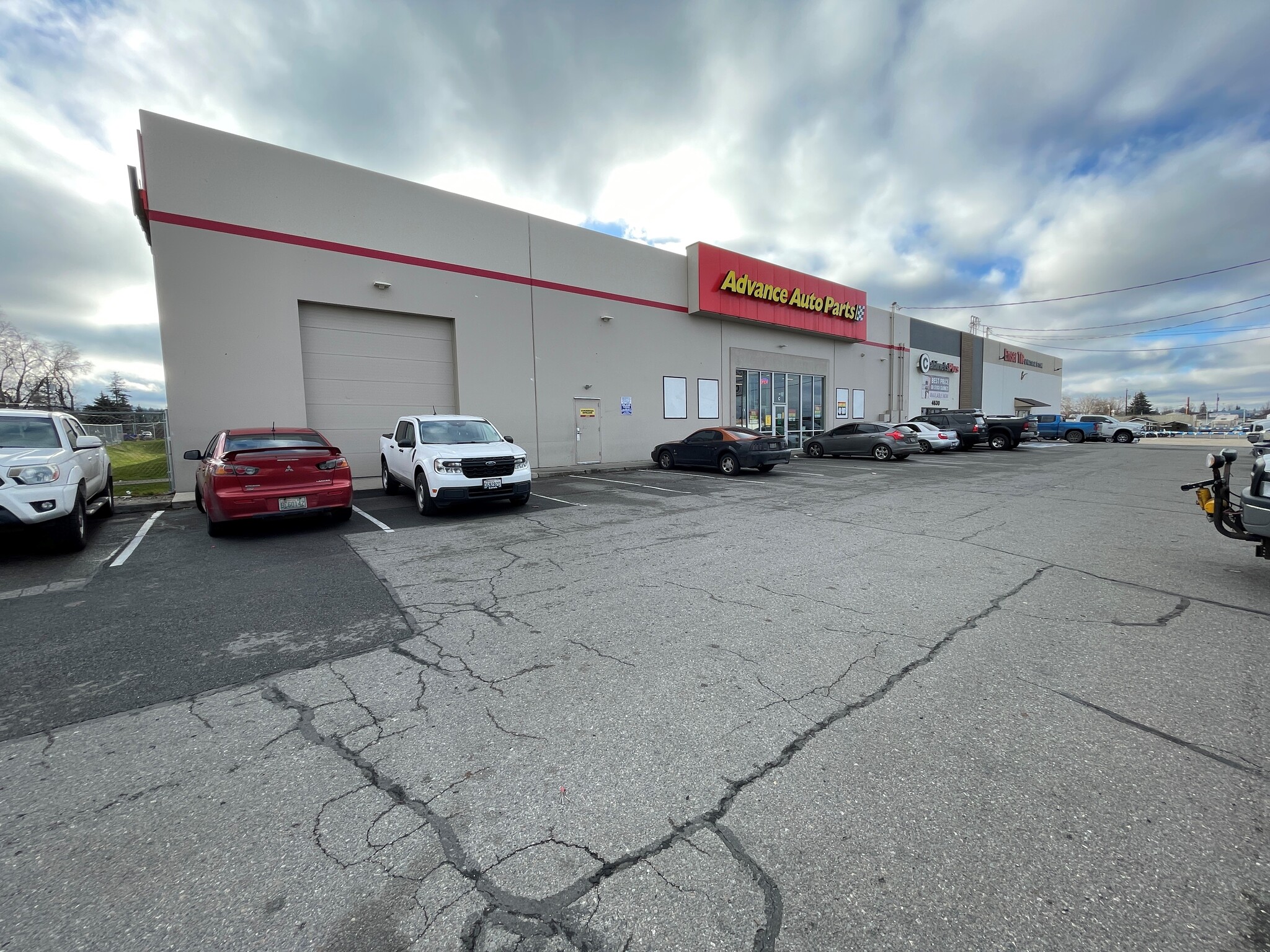 4630 E Sprague Ave, Spokane, WA for lease Building Photo- Image 1 of 2