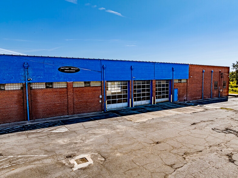 104 3rd St E, Tifton, GA for lease - Building Photo - Image 3 of 17