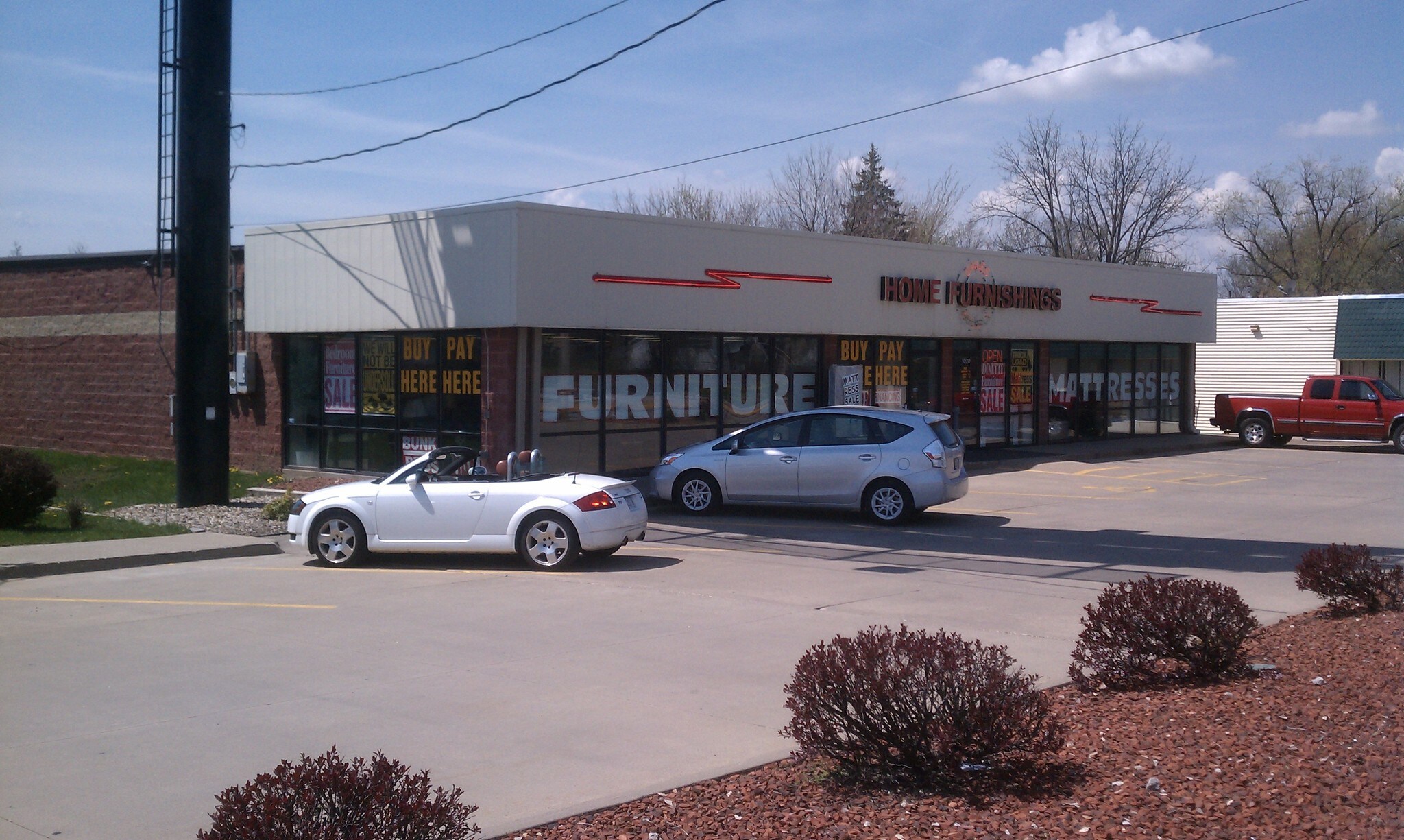 Retail in Des Moines, IA for sale Primary Photo- Image 1 of 1