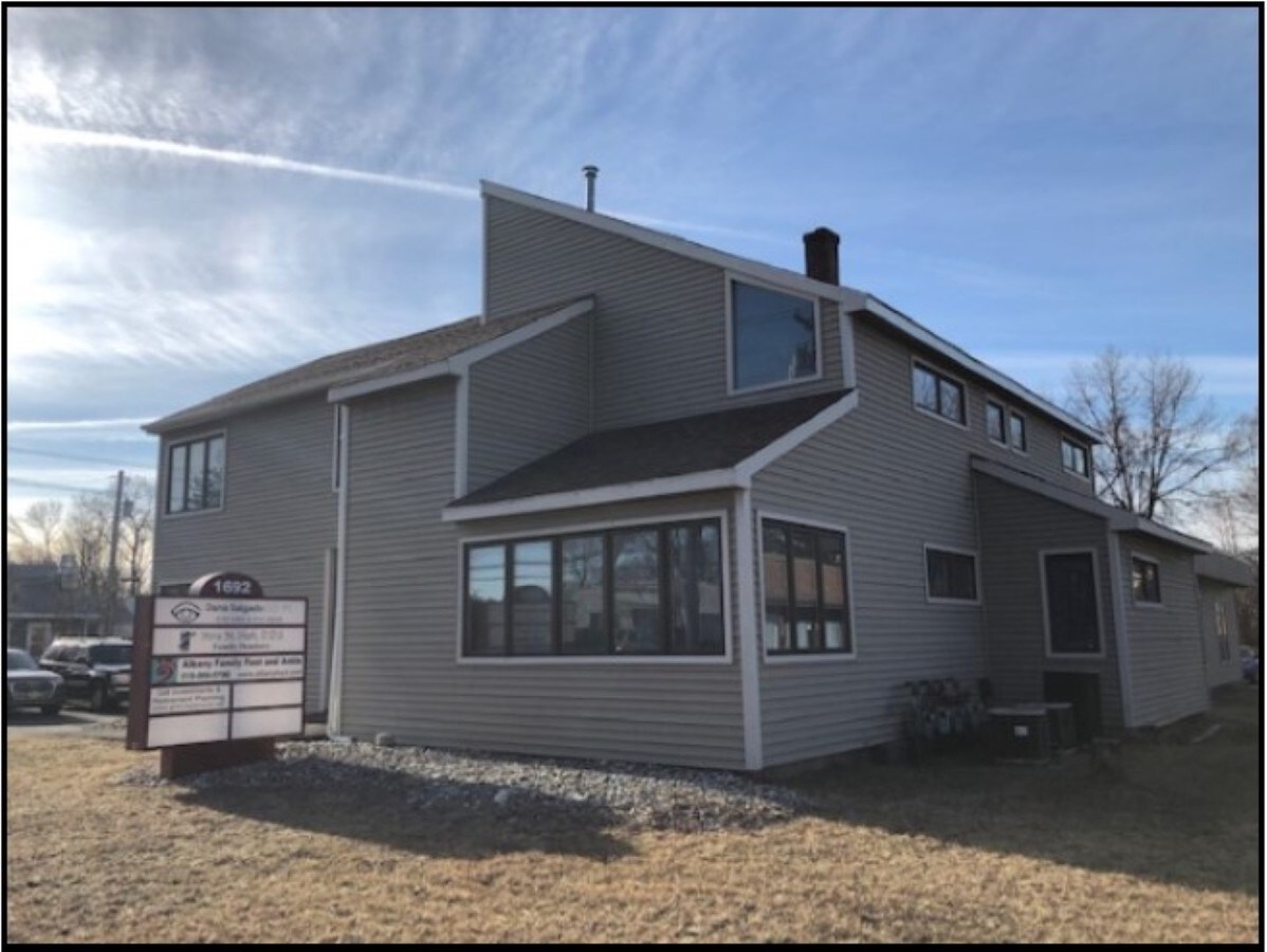 1692 Central Ave, Albany, NY 12205