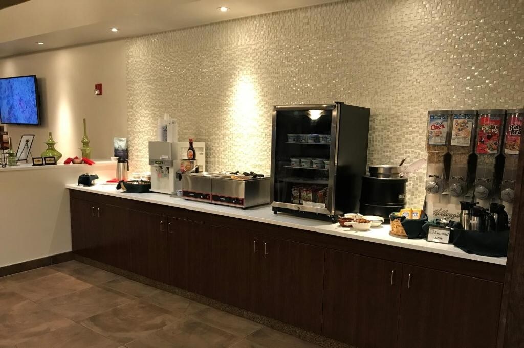 16710 Smokey Point Blvd, Arlington, WA 98223