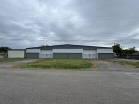 3136 Danieldale Rd, Lancaster TX - Warehouse