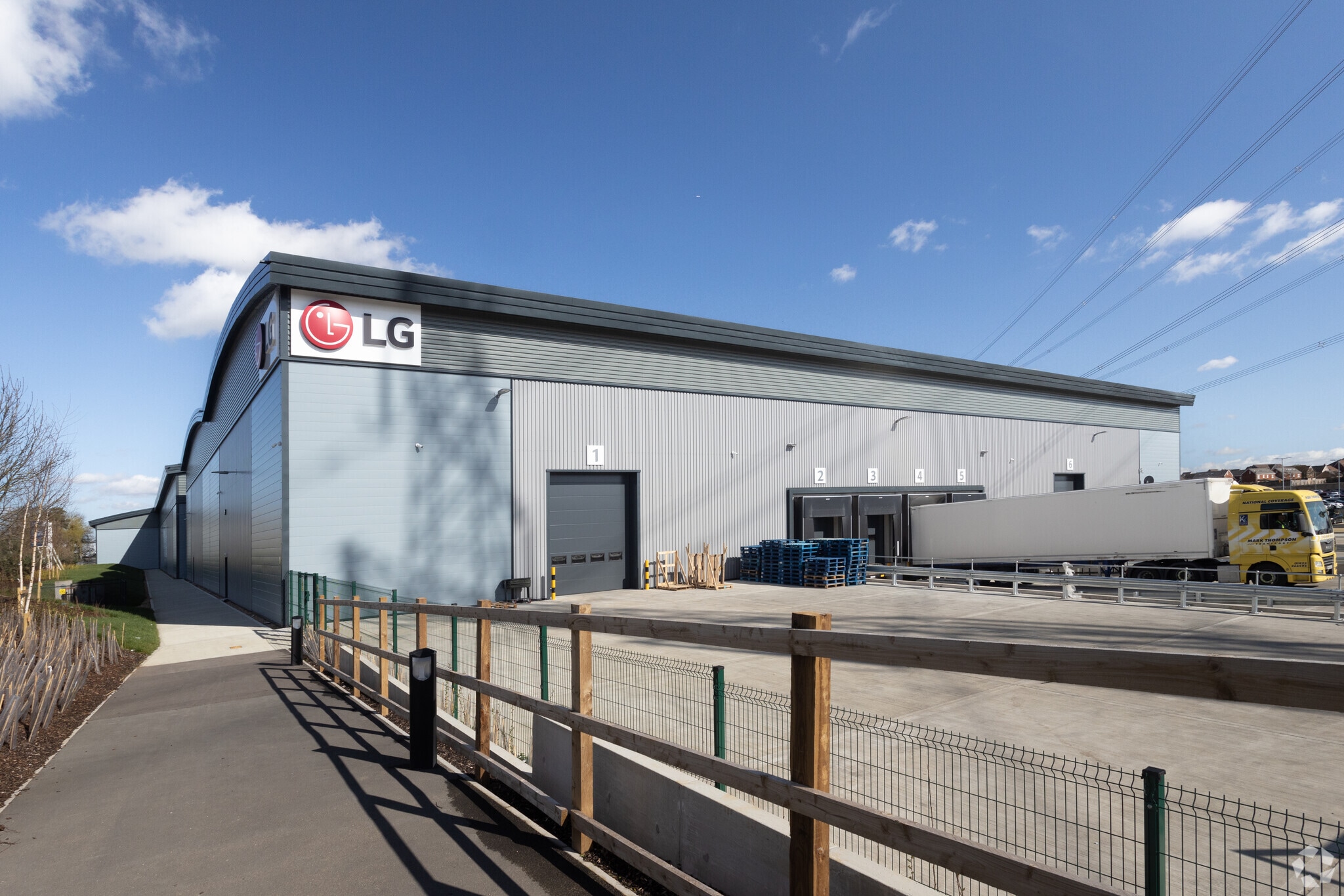 Grovebury Rd, Leighton Buzzard for sale Primary Photo- Image 1 of 1