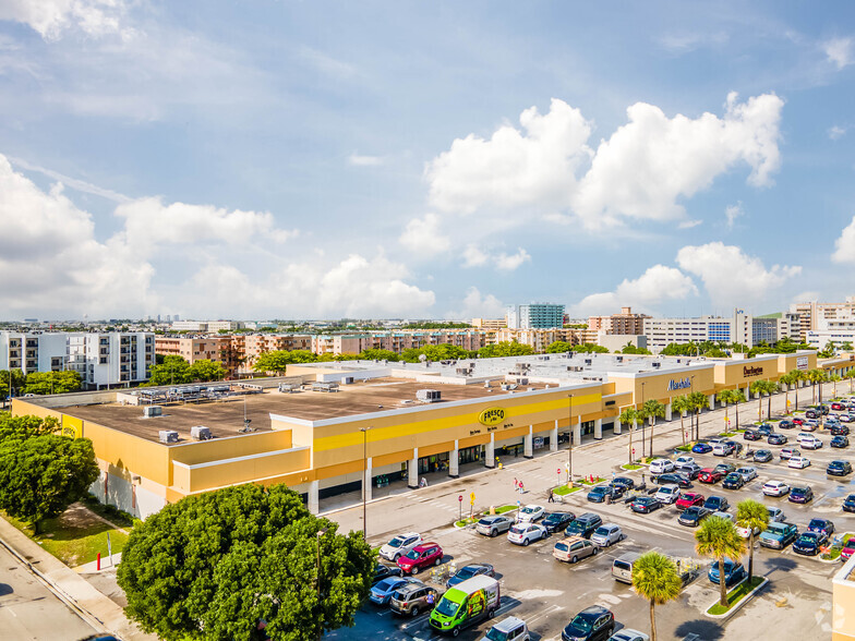 1700 W 49th St, Hialeah, FL for lease - Building Photo - Image 1 of 17