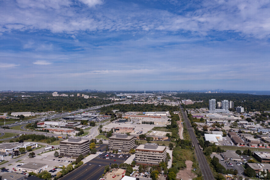 690 Dorval Dr, Oakville, ON for lease - Aerial - Image 3 of 4