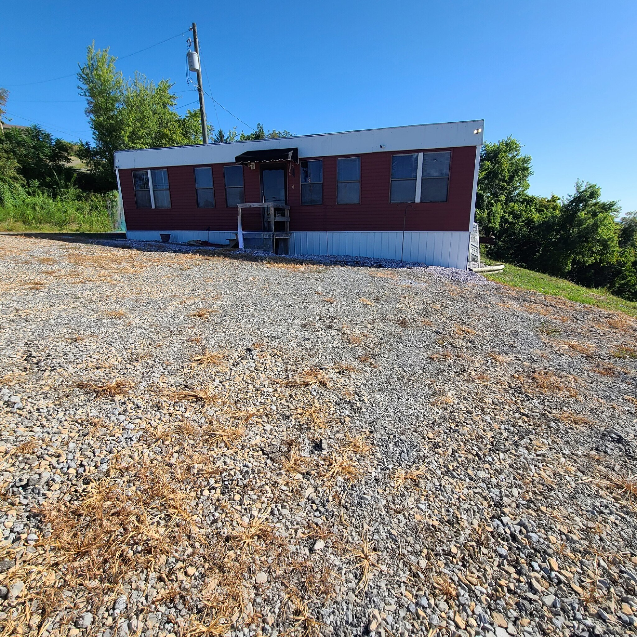 70581 Colerain Rd, Bridgeport, OH for lease Building Photo- Image 1 of 12