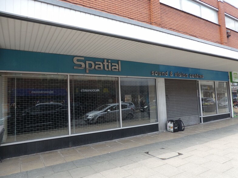 46-70 Standishgate, Wigan for lease - Building Photo - Image 1 of 3