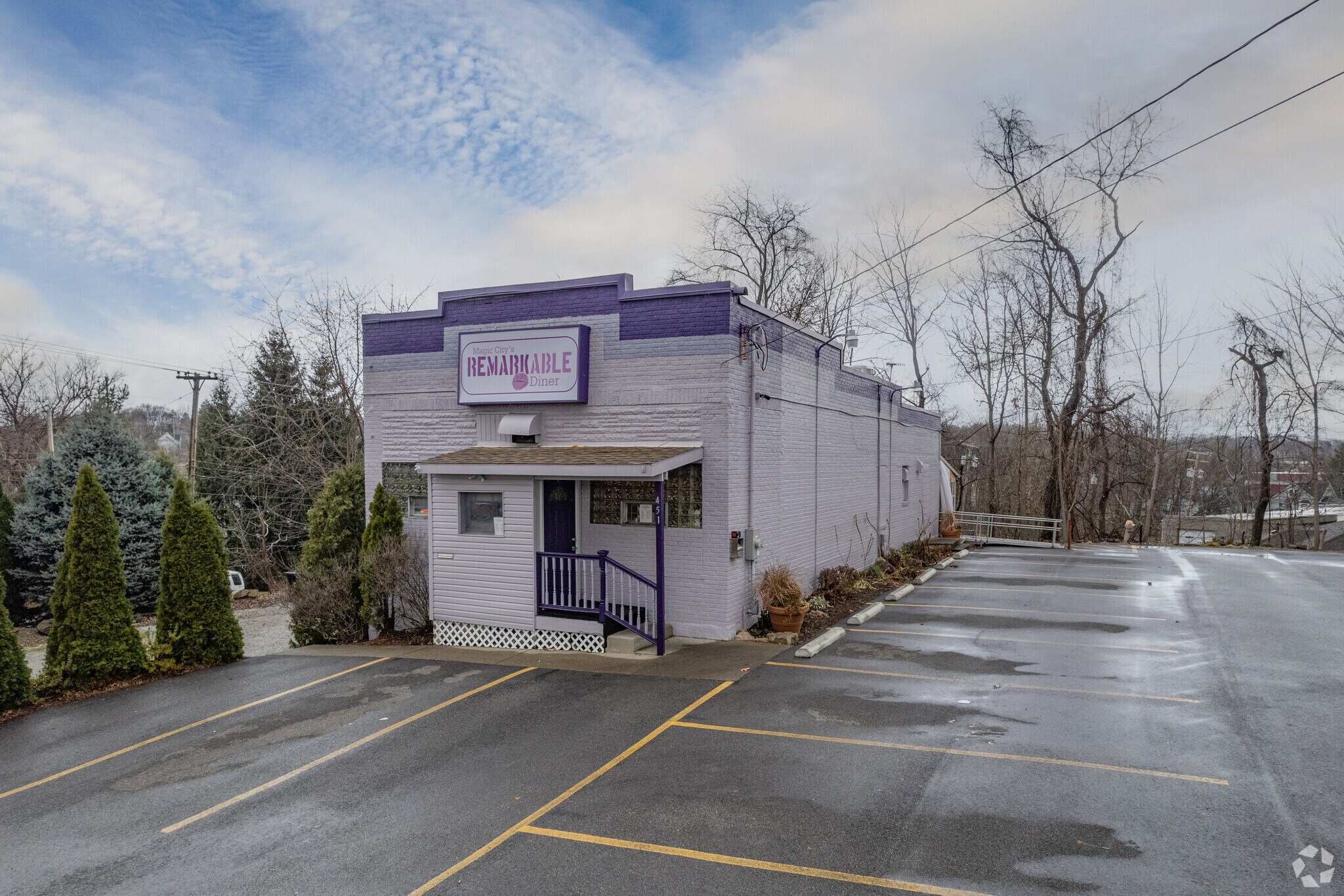 451 Fairview Ave, Barberton, OH for sale Primary Photo- Image 1 of 1