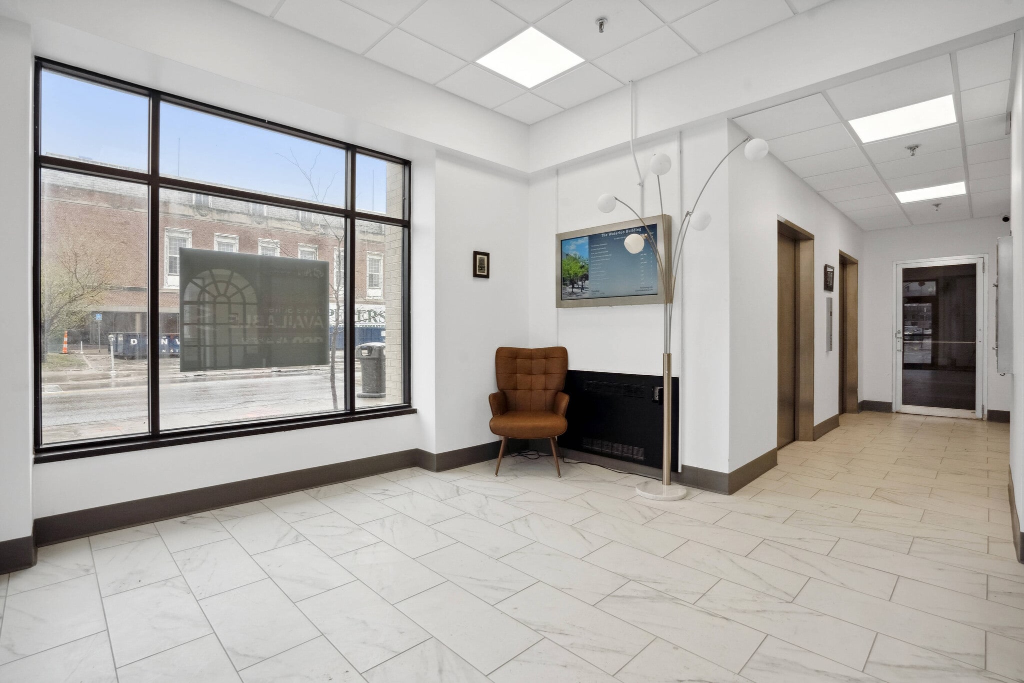 531 Commercial St, Waterloo, IA for lease Interior Photo- Image 1 of 4