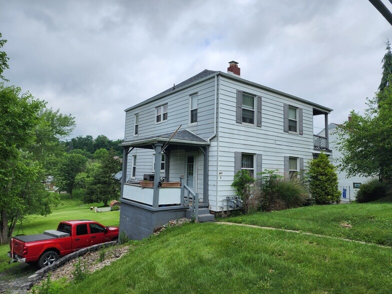 Washington County Duplex Portfolio portfolio of 4 properties for sale on LoopNet.com - Building Photo - Image 2 of 7