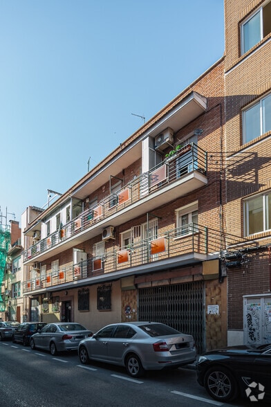 Calle del Papagayo, 22, Madrid, Madrid for sale - Building Photo - Image 2 of 2