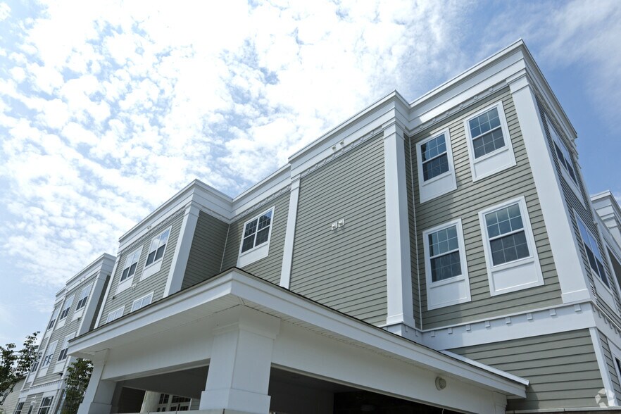 2 Hennessey Blvd, Atlantic Highlands, NJ for lease - Building Photo - Image 3 of 37