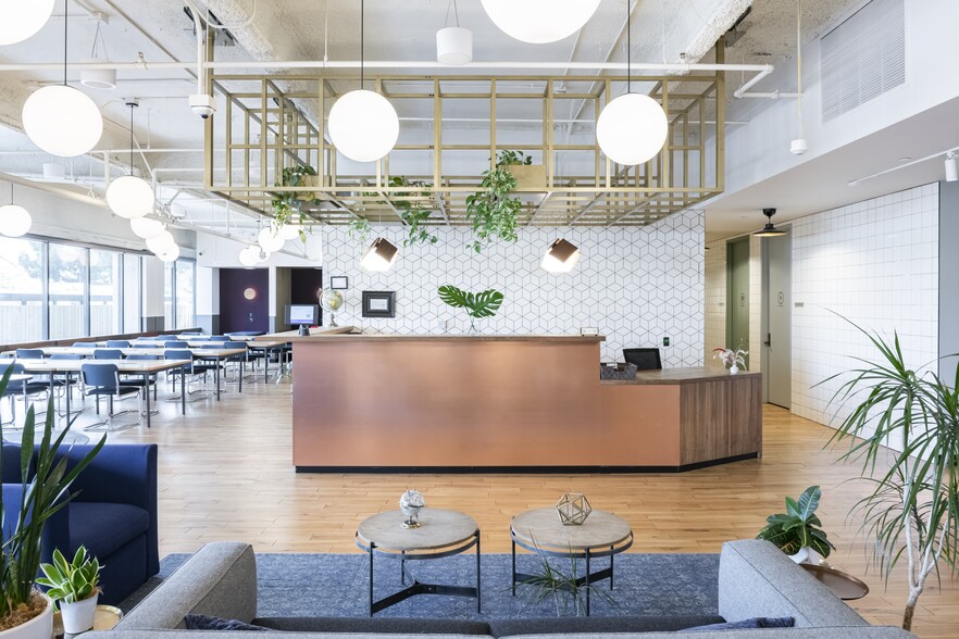 177 E Colorado Blvd, Pasadena, CA for lease - Interior Photo - Image 2 of 13