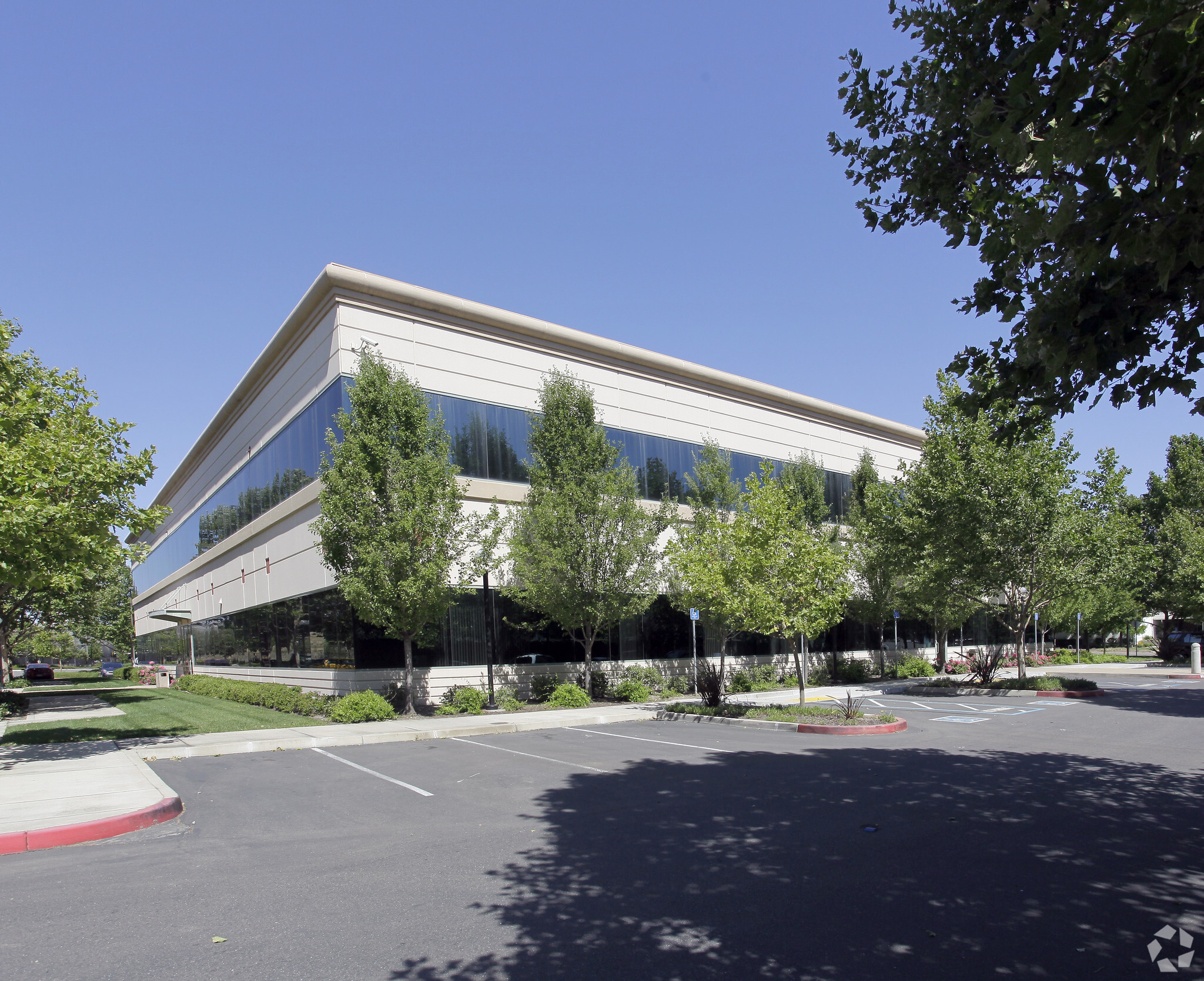 2101 Stone Blvd, West Sacramento, CA 95691 - Parkstone Building | LoopNet