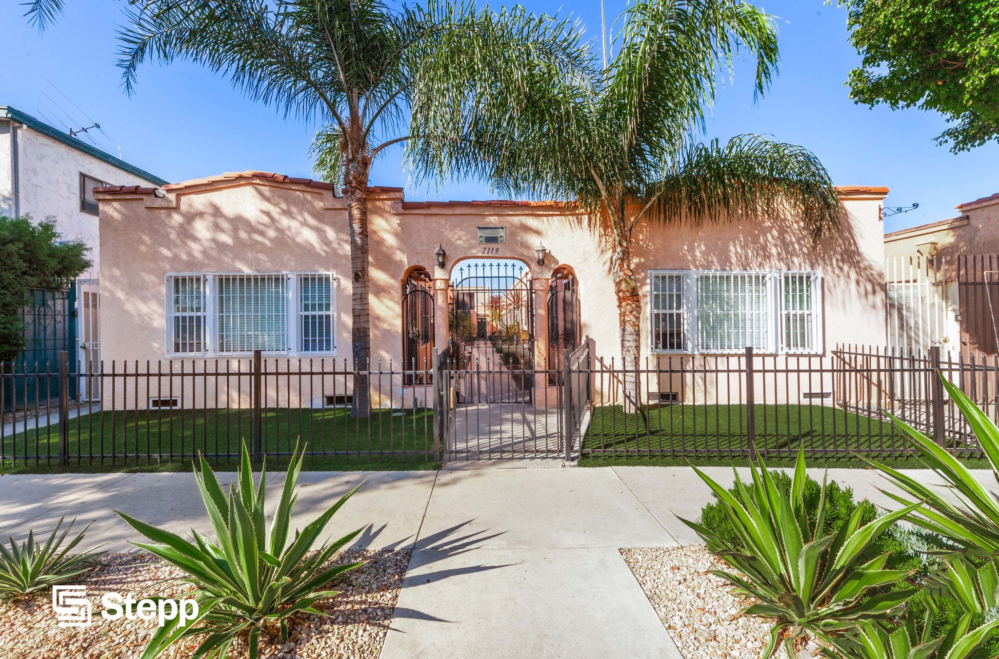 1119 Saint, Long Beach, CA for sale Primary Photo- Image 1 of 1