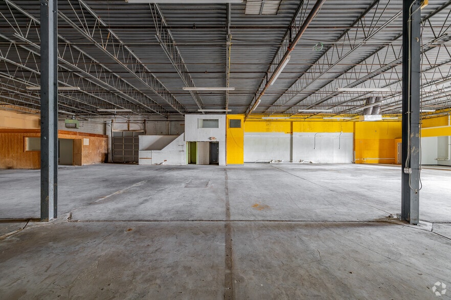 50 Hulmeville Ave, Penndel, PA for sale - Interior Photo - Image 3 of 20