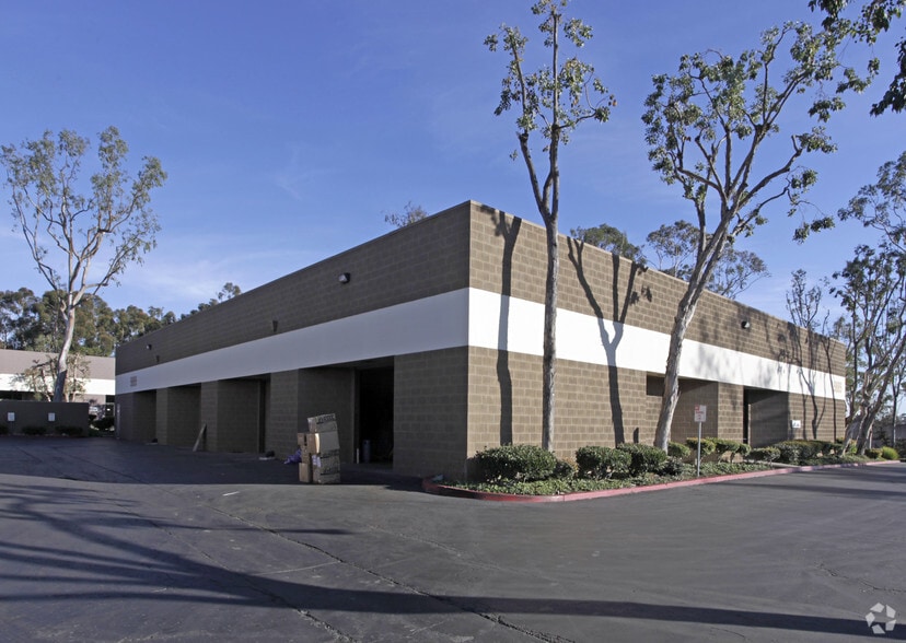 9909 Hibert St, San Diego, CA for lease - Building Photo - Image 2 of 4