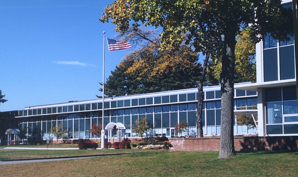 142 North Rd, Sudbury, MA for lease - Primary Photo - Image 1 of 3