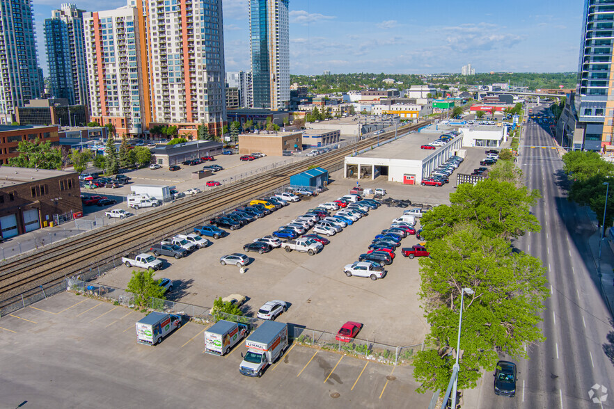 1009D 9th Ave SW, Calgary, AB for sale - Building Photo - Image 3 of 4