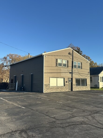 2606 Brewerton Rd, Mattydale, NY for lease - Building Photo - Image 1 of 5