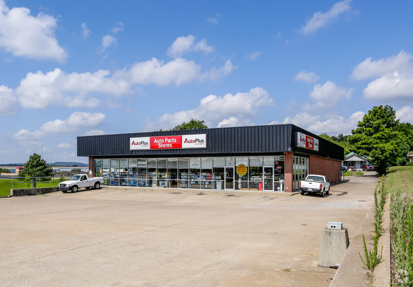 102 N Wilson Ave, Sand Springs, OK for sale - Building Photo - Image 2 of 4