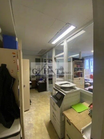 Flex in Montreuil for sale - Interior Photo - Image 3 of 3