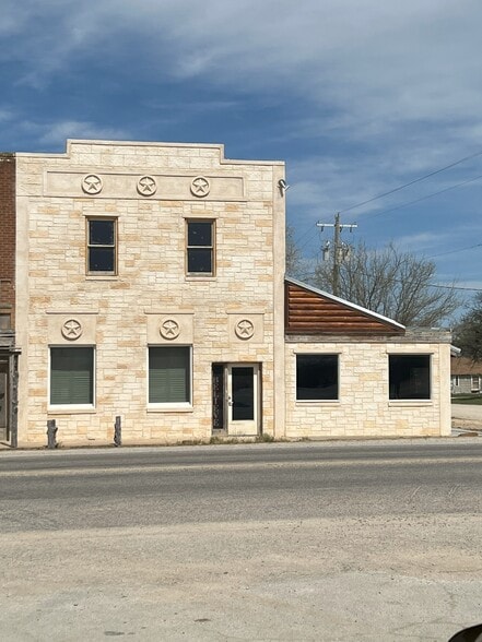 111 E Dempsey St, Bryson, TX for sale - Building Photo - Image 2 of 30