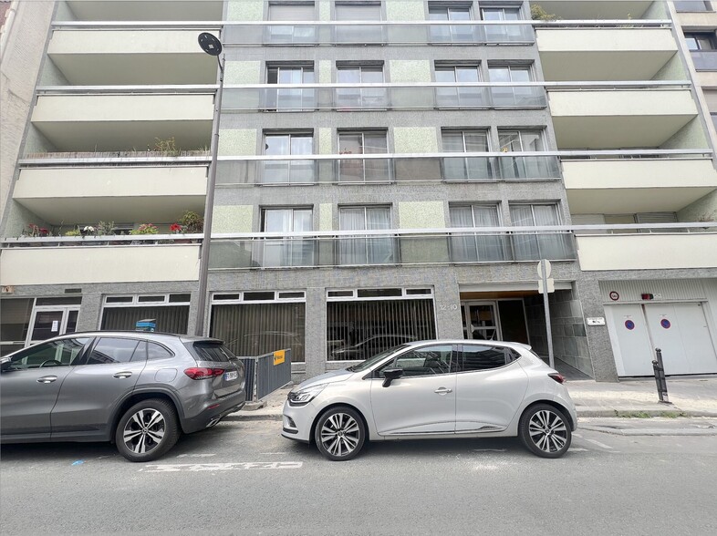 10 Rue Rosenwald, Paris for sale - Building Photo - Image 3 of 25