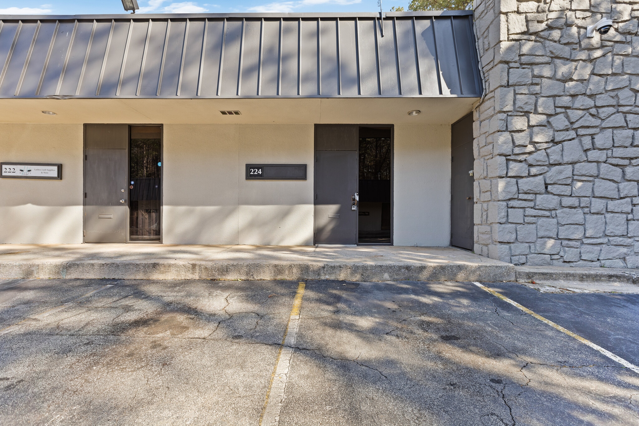 2945 Stone Hogan Connector Rd, Atlanta, GA for lease Building Photo- Image 1 of 11