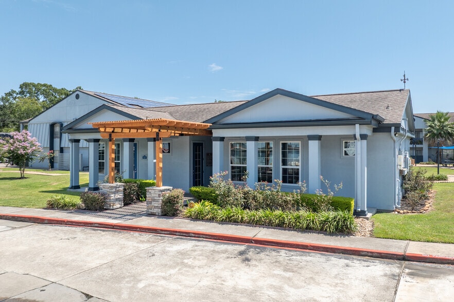 3802 Nasa Rd, Seabrook, TX for sale - Building Photo - Image 3 of 14