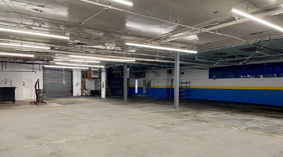 4301 39th St, Long Island City, NY for lease - Interior Photo - Image 2 of 3