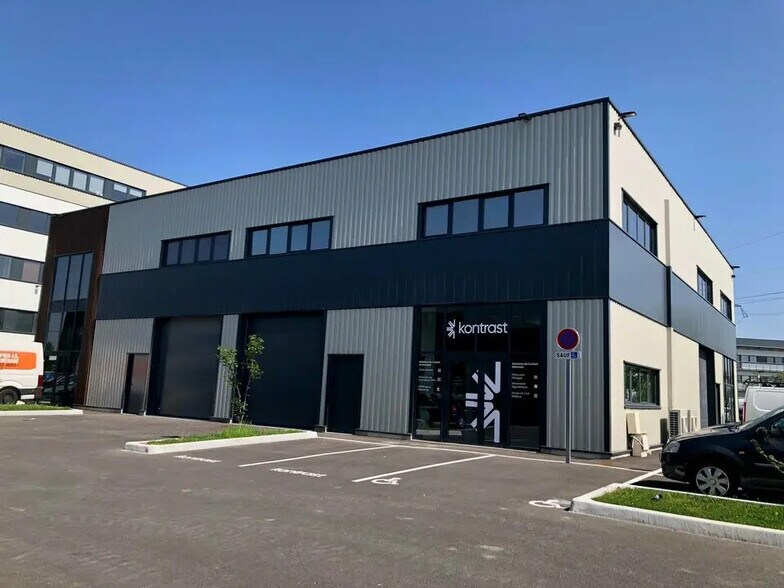 Flex in Artigues-près-Bordeaux for sale - Building Photo - Image 2 of 3