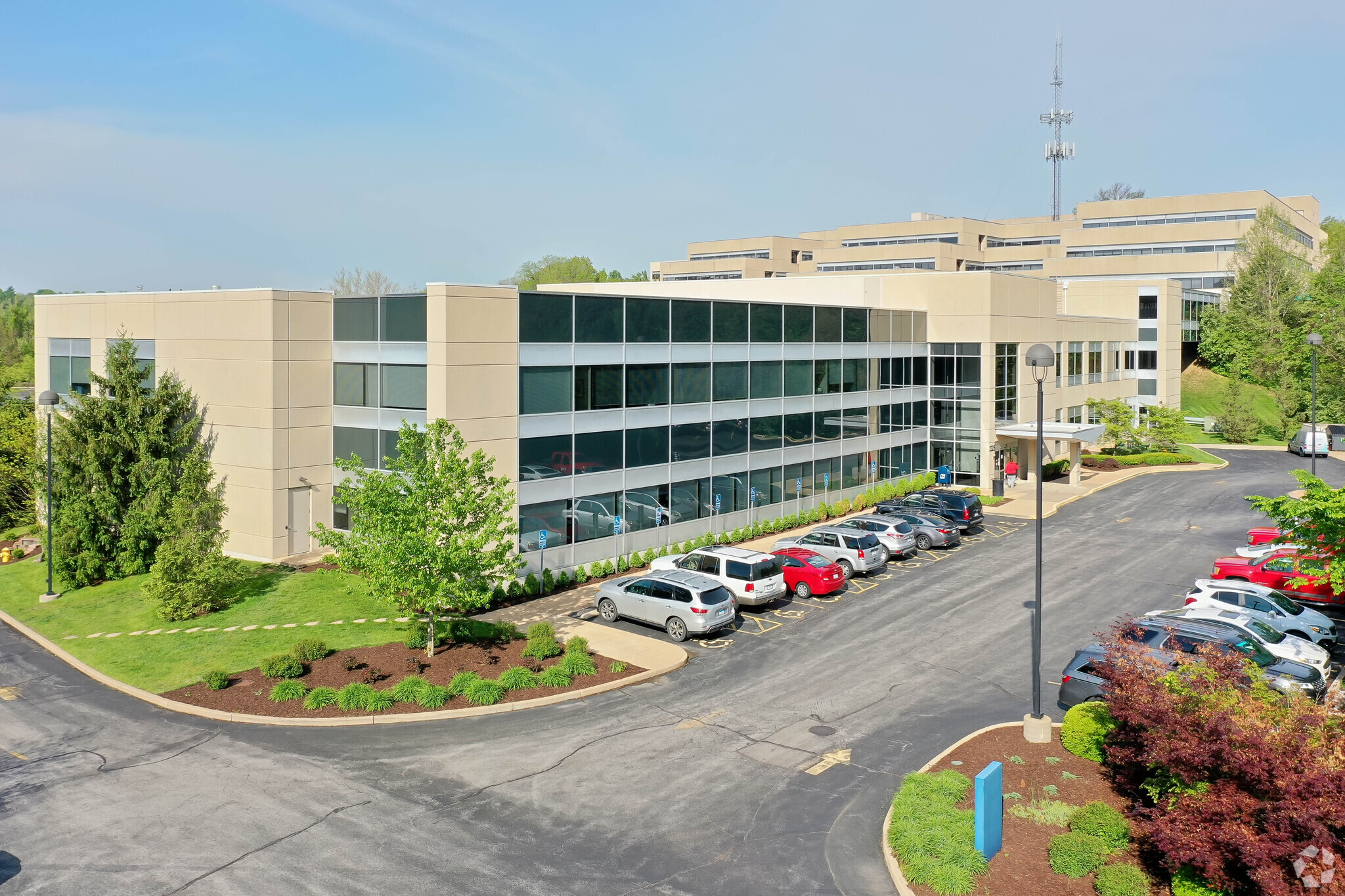 2325 Dougherty Ferry Rd, Saint Louis, MO for lease Primary Photo- Image 1 of 10