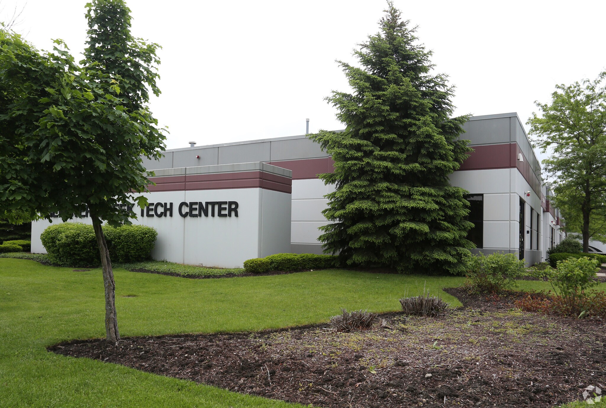 1281 Humbracht Cir, Bartlett, IL for sale Primary Photo- Image 1 of 1