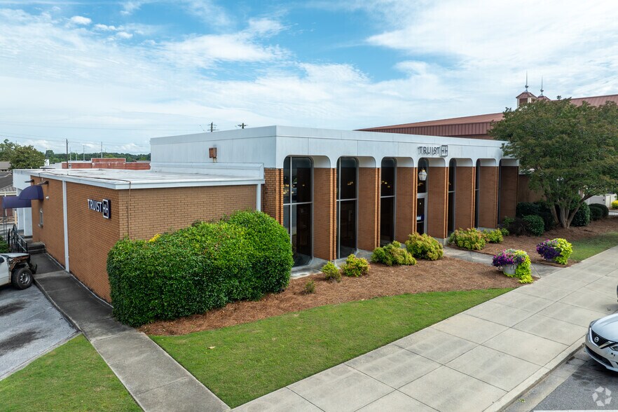 501 2nd Ave N, Clanton, AL for sale - Building Photo - Image 1 of 1