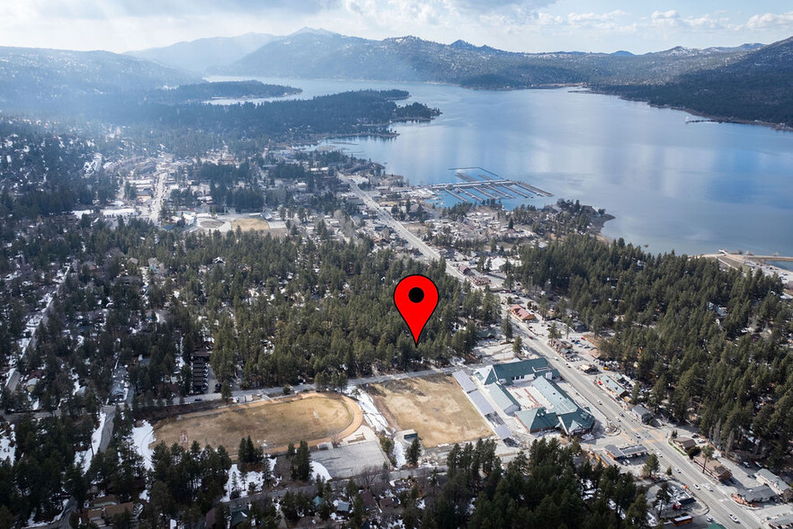 560 Jeffries St, Big Bear Lake, CA for sale - Building Photo - Image 1 of 10