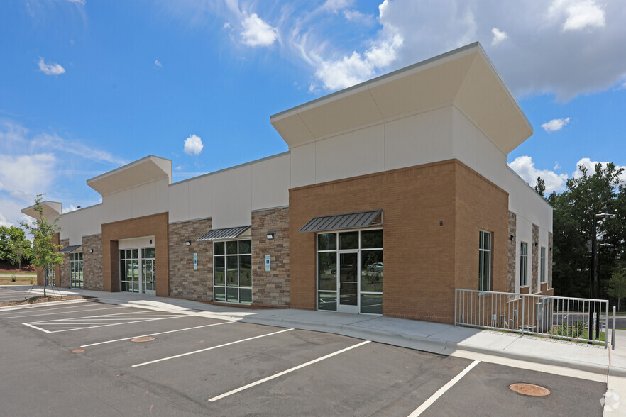 7901 ACC Blvd, Raleigh, NC for lease - Building Photo - Image 3 of 7