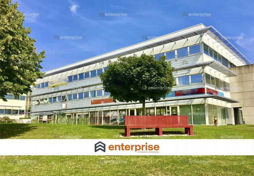 Office in Amiens for sale - Building Photo - Image 1 of 5