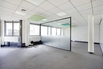 80 Rue Anatole France, Levallois-Perret for lease Building Photo- Image 1 of 6