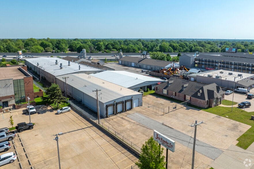 8401-8403 E 41st St, Tulsa, OK for sale - Building Photo - Image 3 of 4