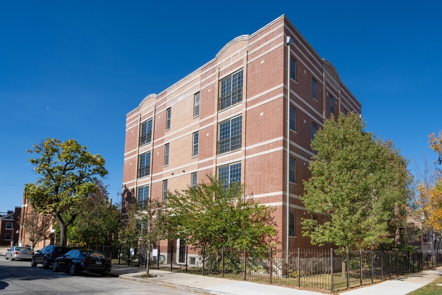 4956 S Vincennes Ave, Chicago, IL for sale - Building Photo - Image 1 of 8