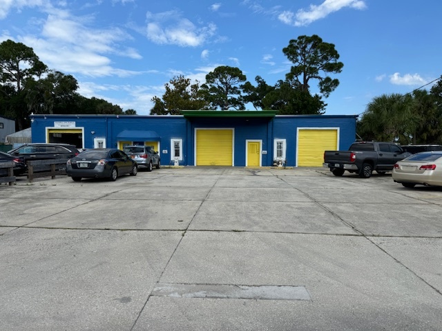 333-337 Carswell Ave, Daytona Beach, FL for lease - Building Photo - Image 2 of 15