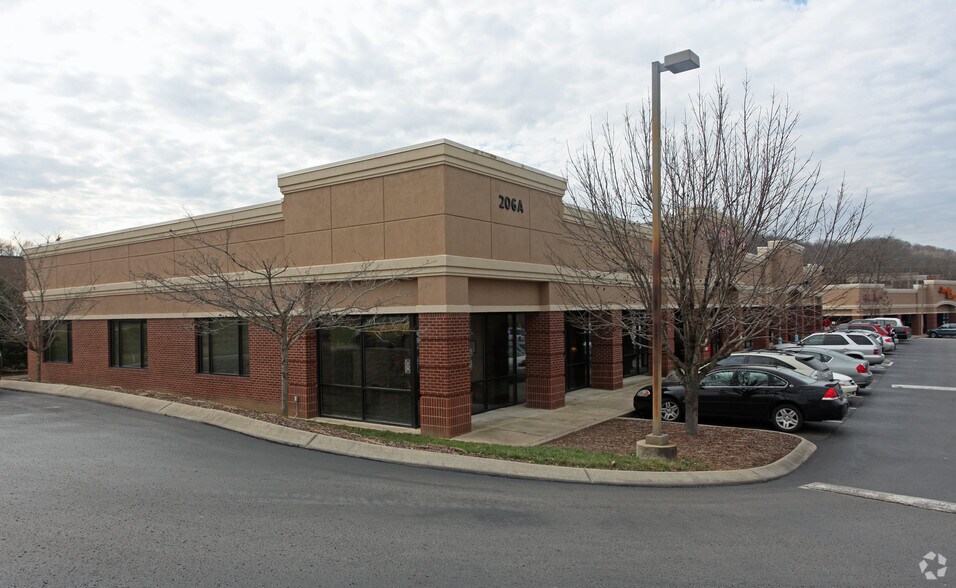 206 Cool Springs Blvd, Franklin, TN 37067