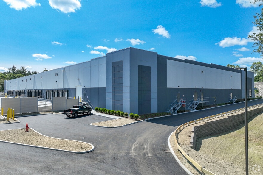 21 Randolph Rd, Randolph, MA for lease - Building Photo - Image 2 of 6