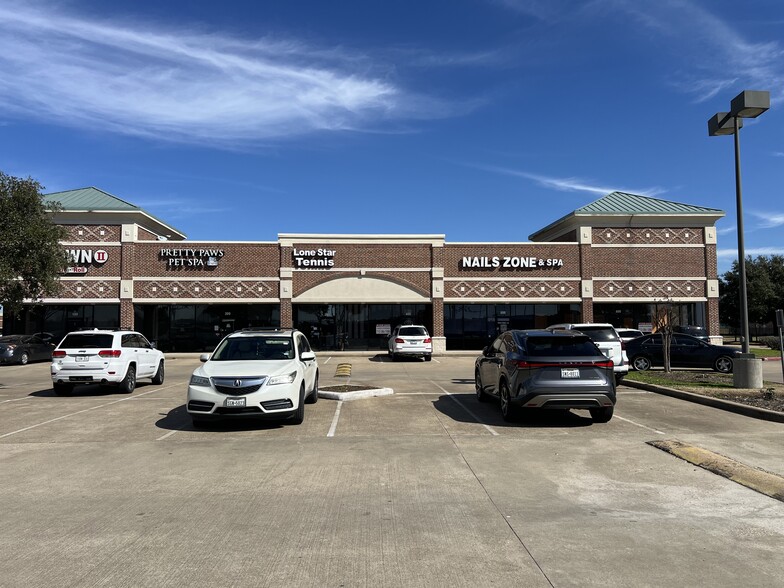 24140-24150 Northwest Fwy, Cypress, TX for lease - Building Photo - Image 1 of 2