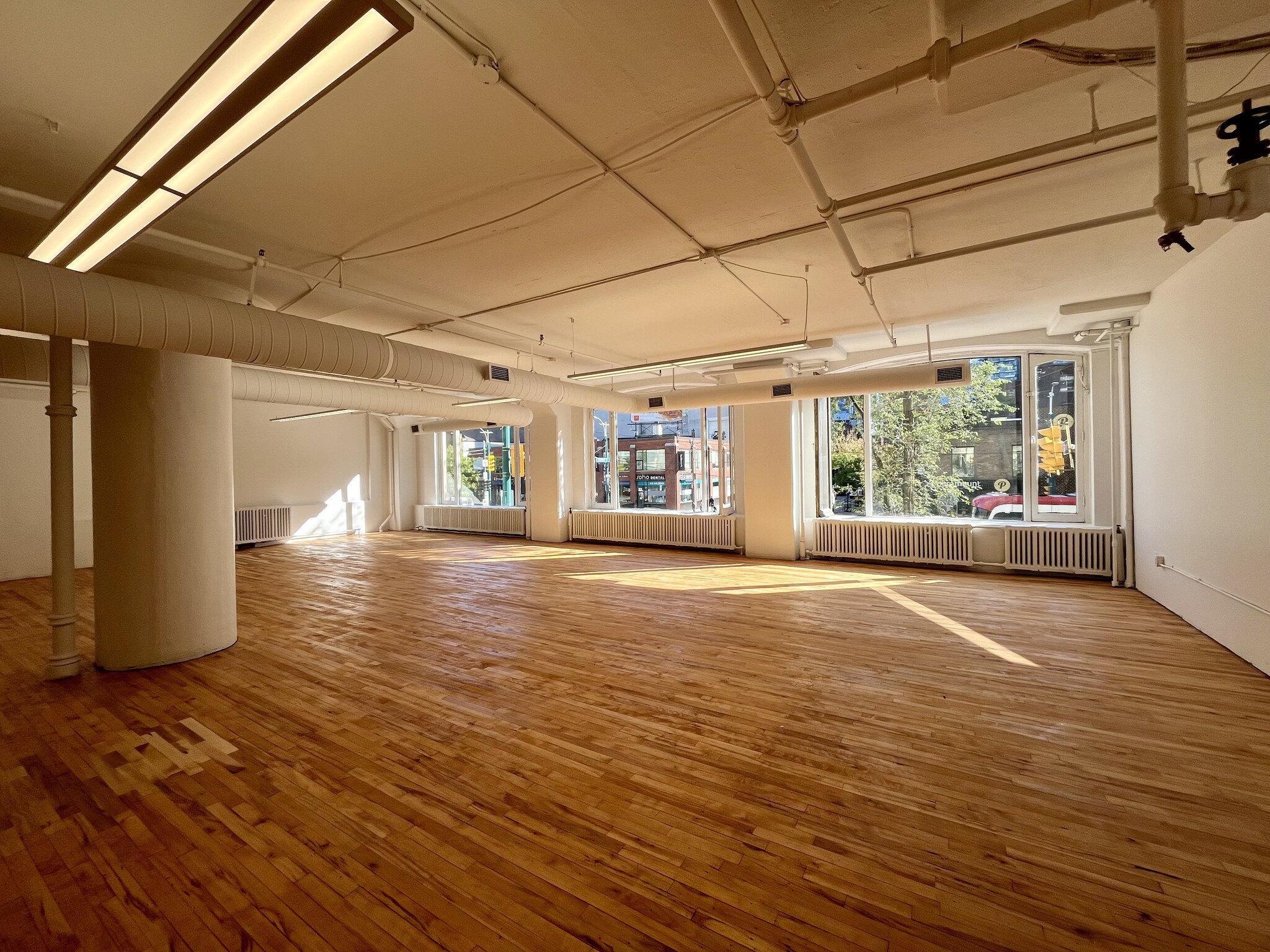 130 Spadina Ave, Toronto, ON for lease Building Photo- Image 1 of 4