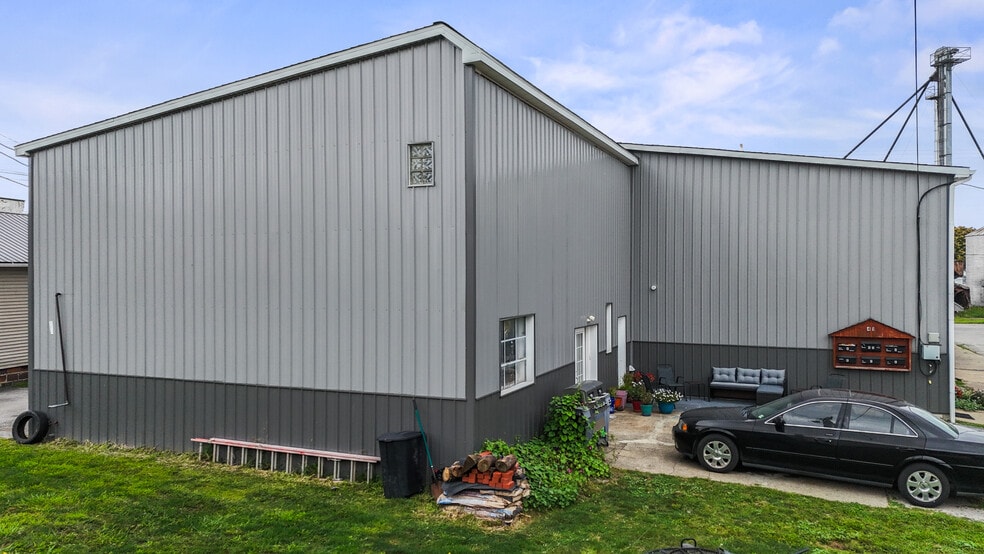 41 Railroad St, New London, OH for sale - Building Photo - Image 3 of 12